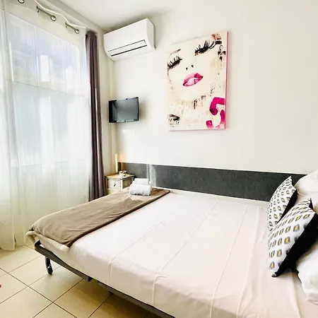 Cenac Riviera No 2 - Saleya Holiday home Nice